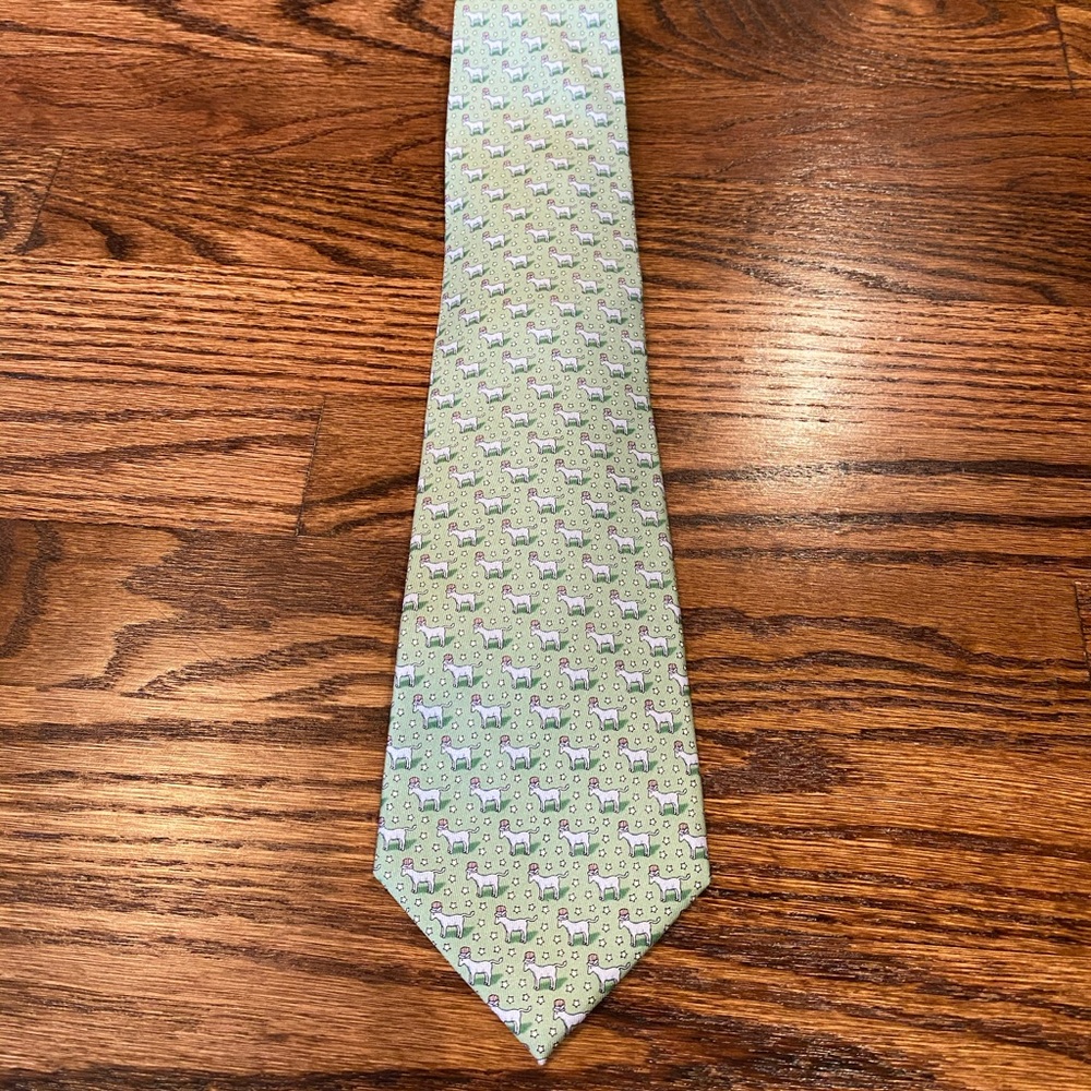 Vineyard Vines men’s tie